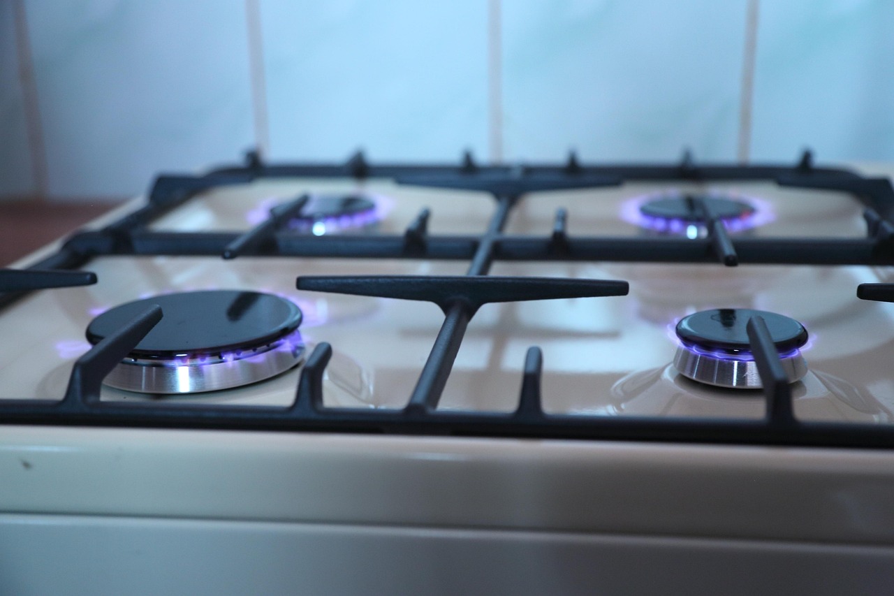 Looking to buy a cooker in Kenya? Here’s a complete guide on types, prices, sizes, brands, and tips to help you choose the right one for your kitchen